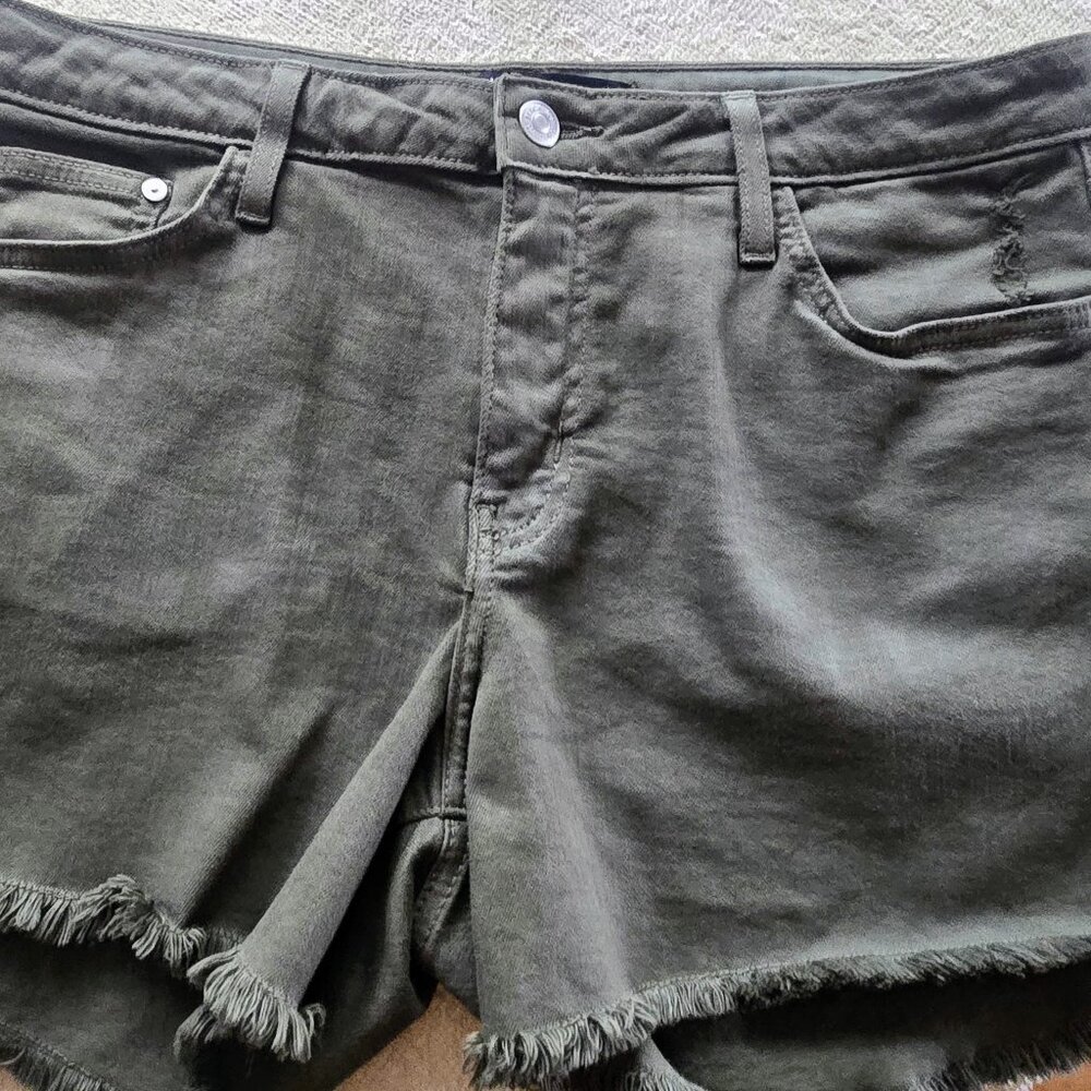JUST BLACK DENIM SHORTS SIZE 33  Army Green